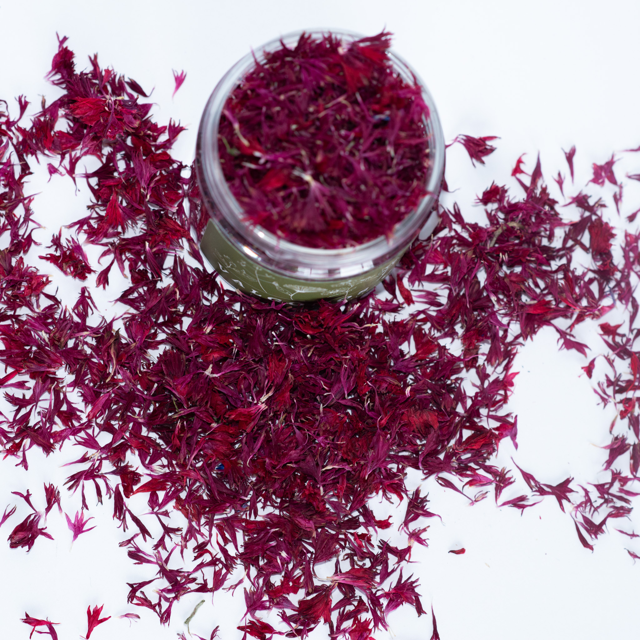 Džiovinti raudonų rugiagėlių žiedlapiai